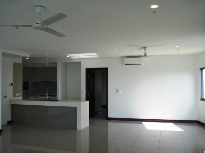 32/29 Woods Street, Darwin NT 0800