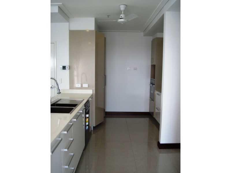 32/29 Woods Street, Darwin NT 0800
