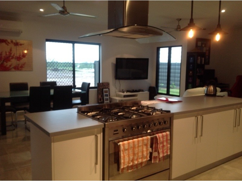 1 Dunphy St, Muirhead NT 0810