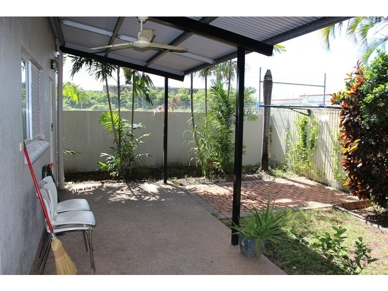 10/5 St John Crt, The Gardens NT 0820