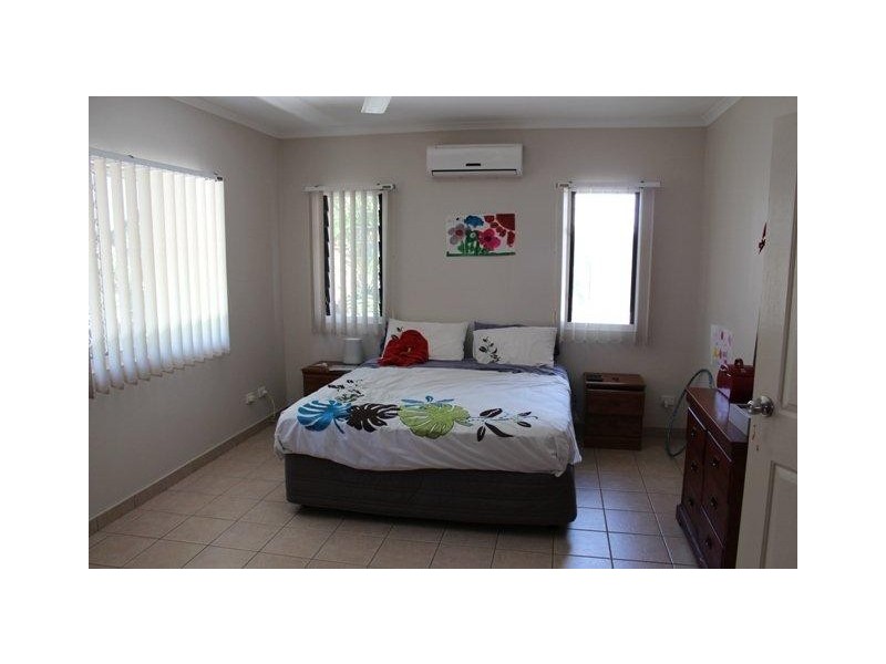 10/5 St John Crt, The Gardens NT 0820