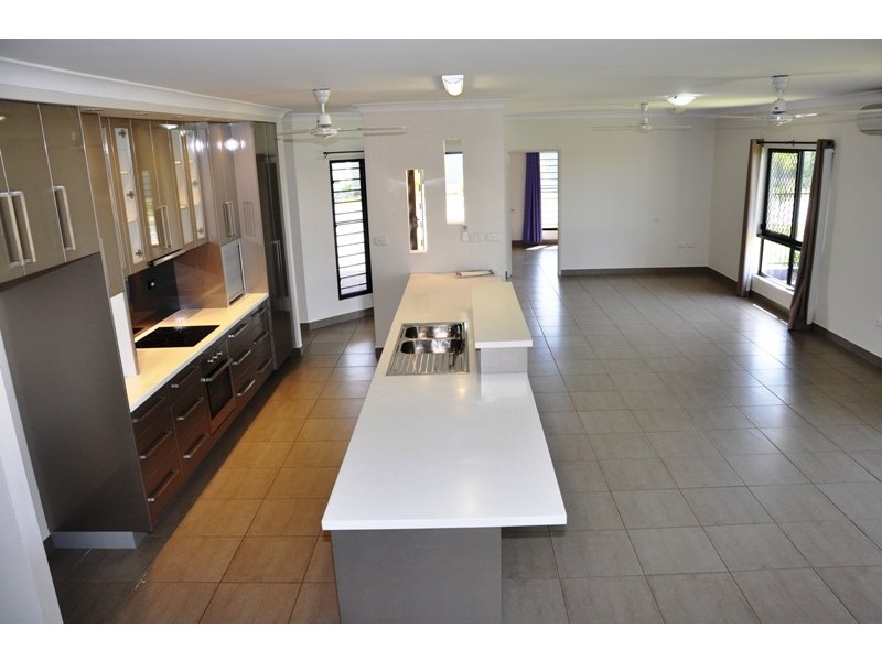 142 Flynn Cct, Bellamack NT 0832