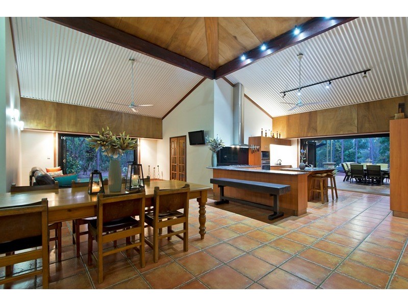 135 Cornelius Cct, Howard Springs NT 0835