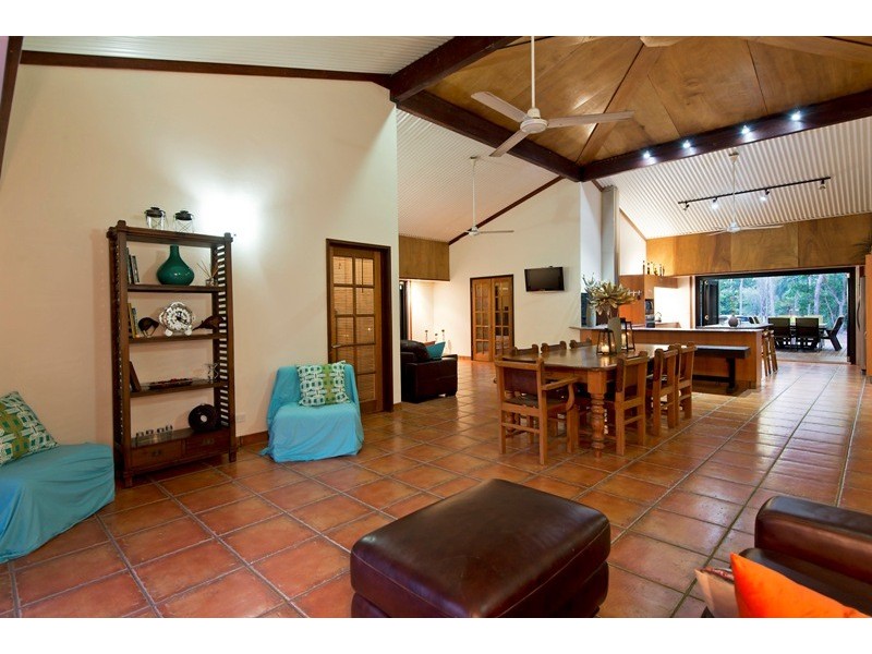 135 Cornelius Cct, Howard Springs NT 0835