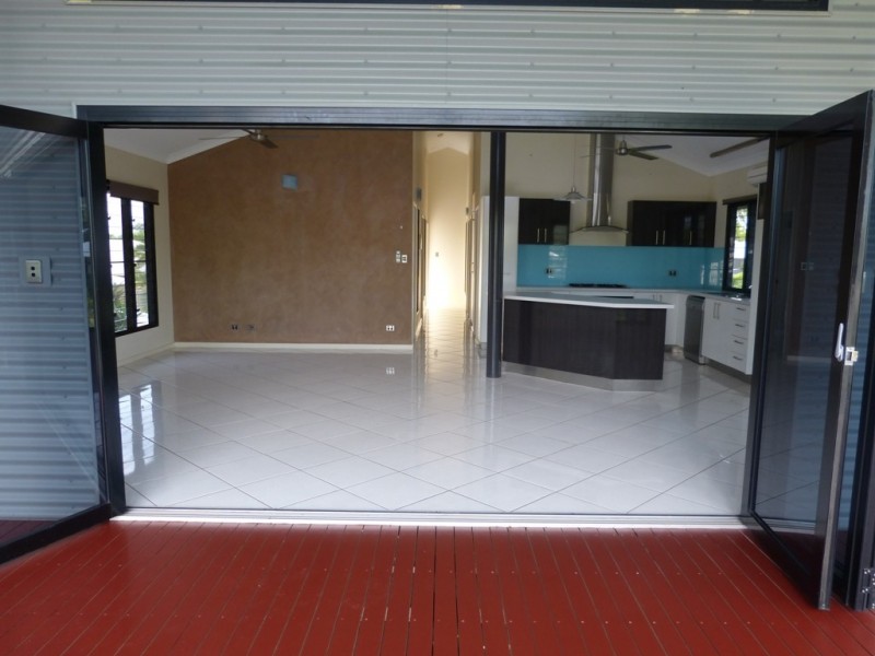 1 Wood Cres, Rosebery NT 0832