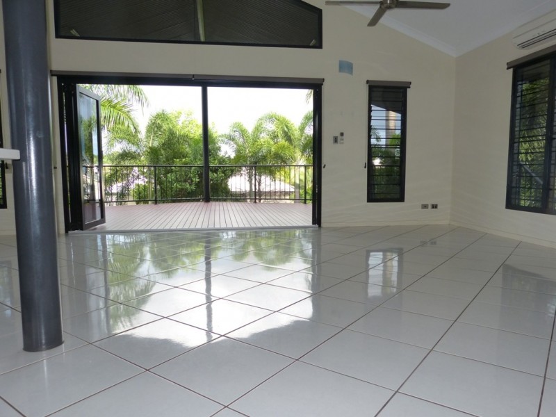 1 Wood Cres, Rosebery NT 0832