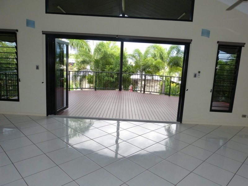 1 Wood Cres, Rosebery NT 0832