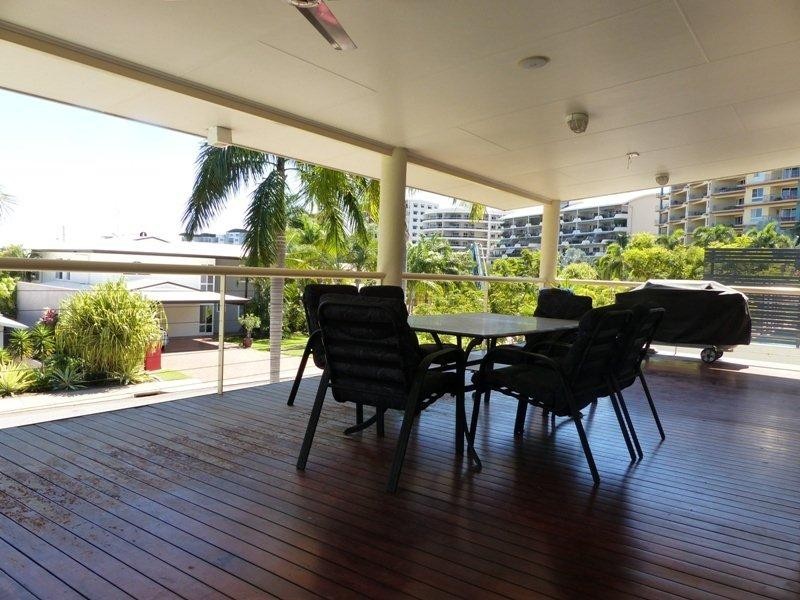 17 Cullen Bay Cres, Cullen Bay NT 0820