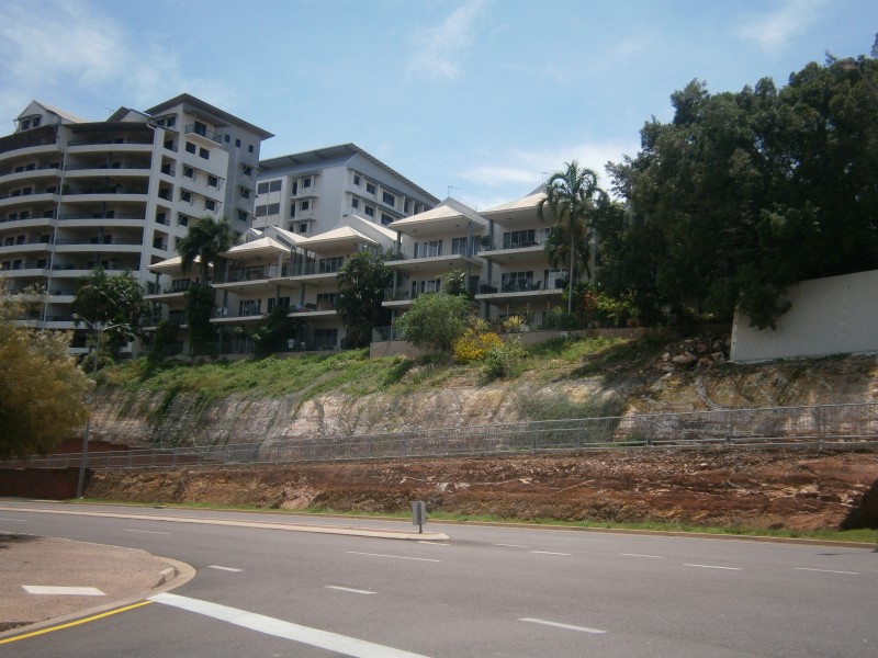 18/18 Harry Chan Avenue, Darwin NT 0800