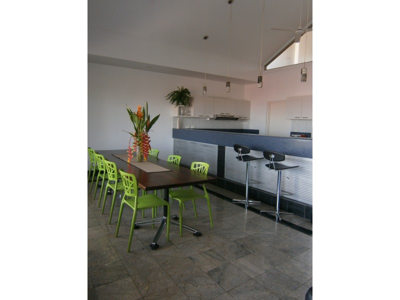 18/18 Harry Chan Avenue, Darwin NT 0800