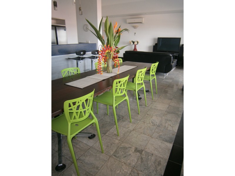 18/18 Harry Chan Avenue, Darwin NT 0800