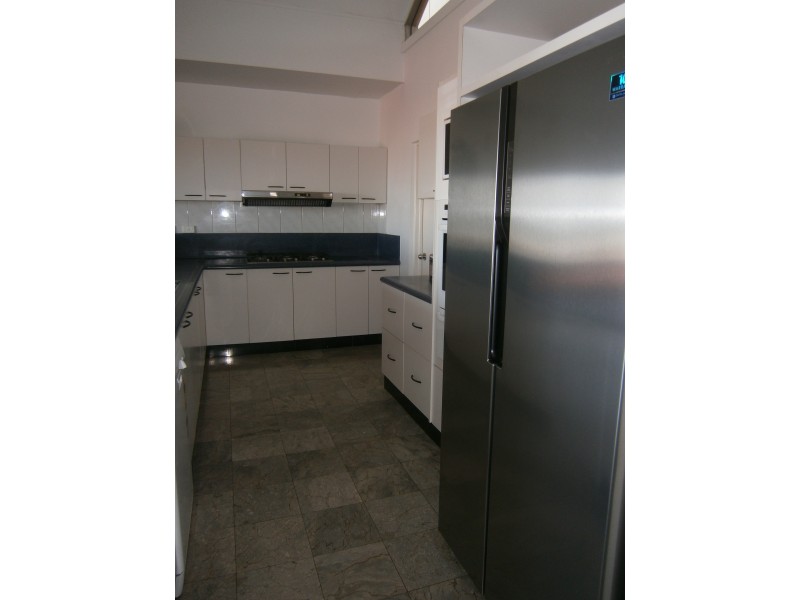 18/18 Harry Chan Avenue, Darwin NT 0800