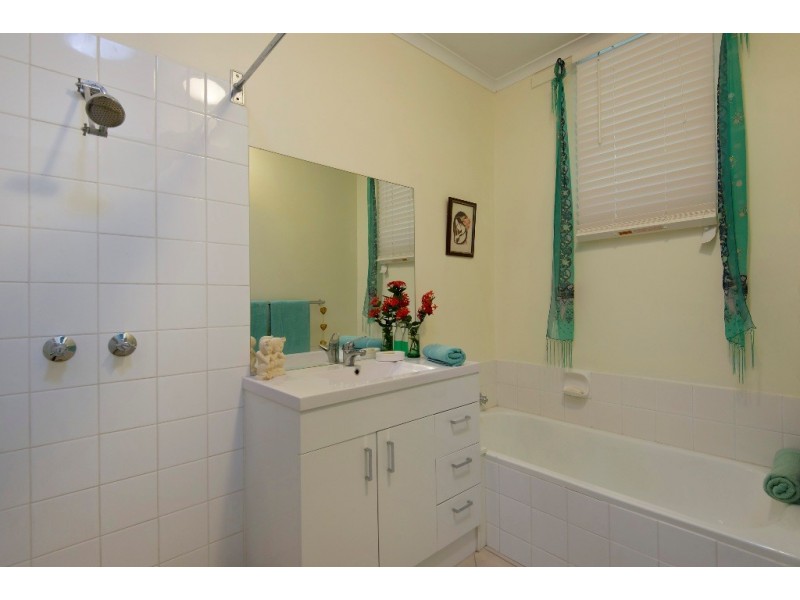 36 Priest Cct, Gray NT 0830