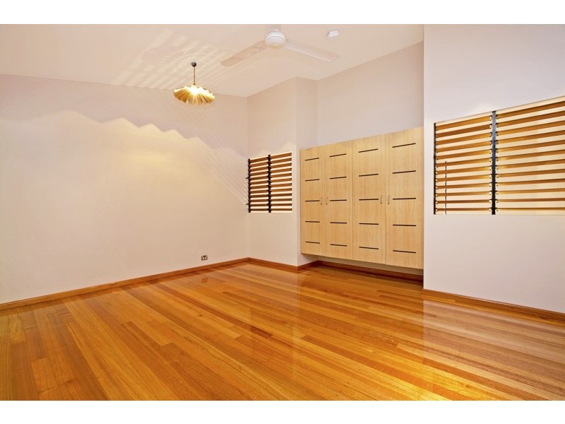11/12 McLachlan St, Darwin NT 0800