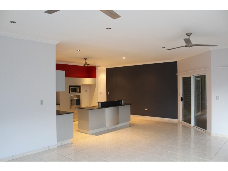 10 Yirra Crescent, Rosebery NT 0832