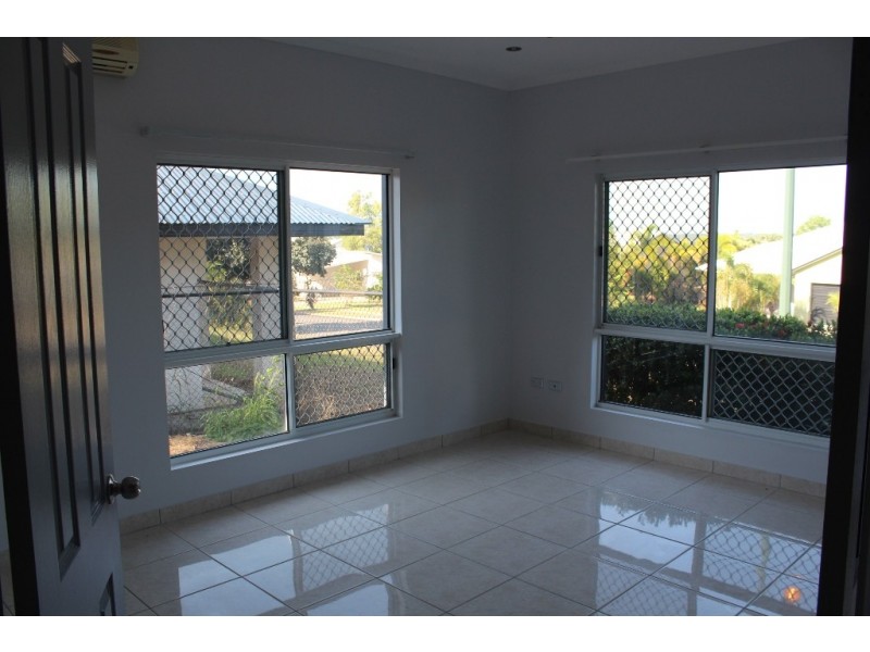 10 Yirra Crescent, Rosebery NT 0832