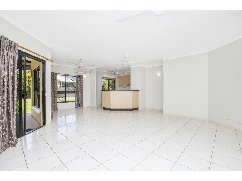 11 Wood Crescent, Rosebery NT 0832