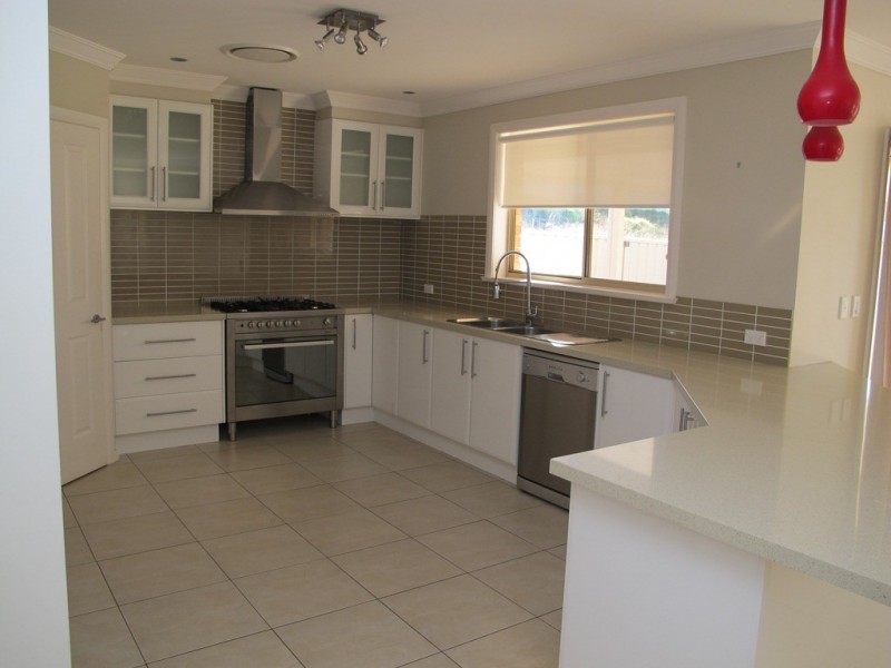 8 Denton Close, Mudgee NSW 2850