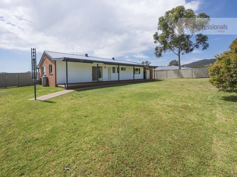 9 Charles Lester Place, Mudgee NSW 2850