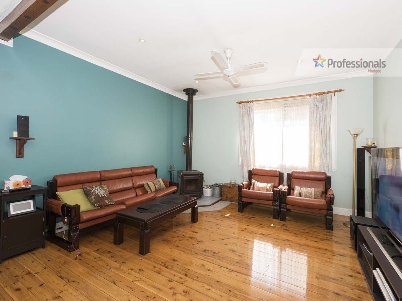 13 Belmore Street, Mudgee NSW 2850