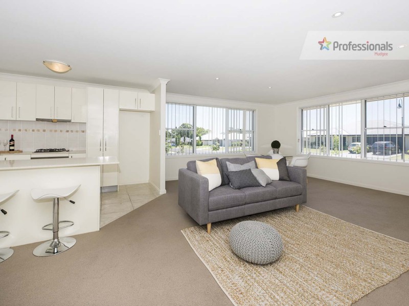 8 Kellett Drive, Mudgee NSW 2850
