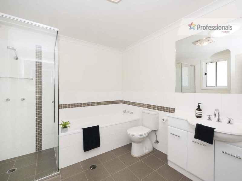8 Kellett Drive, Mudgee NSW 2850