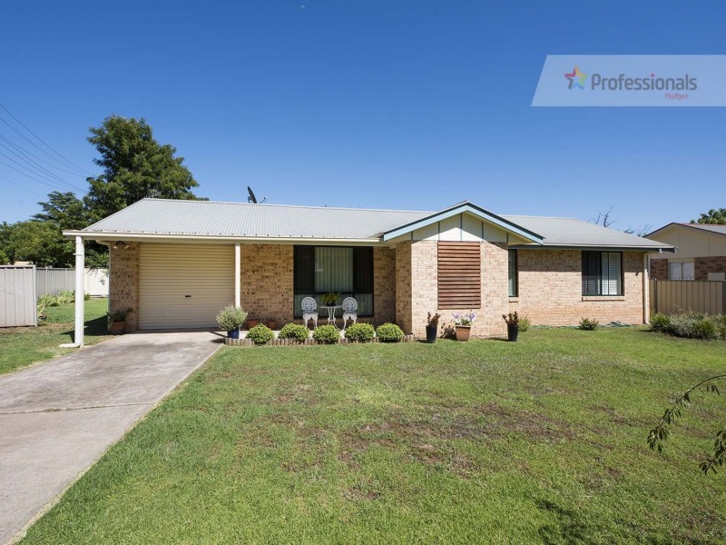 2 Cedar Avenue, Mudgee NSW 2850