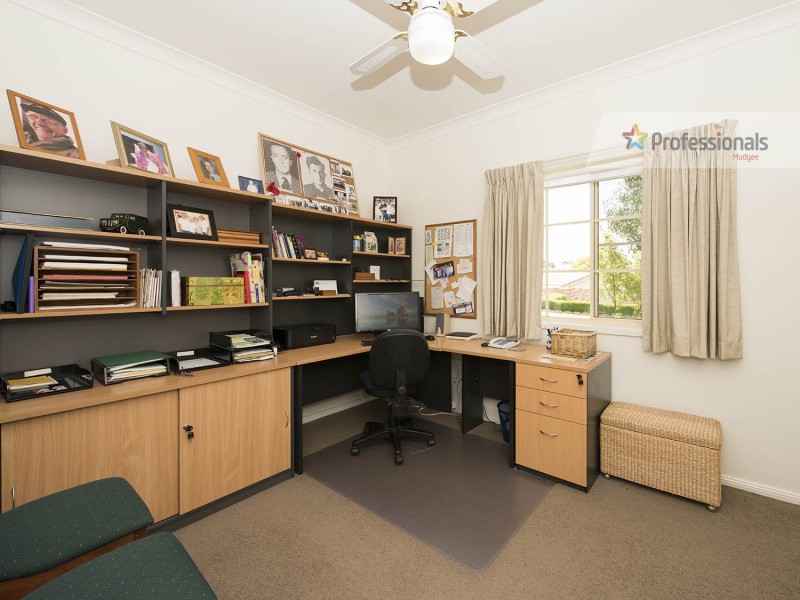 18 Dewhurst Drive, Mudgee NSW 2850