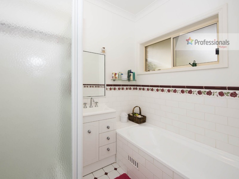 18 Dewhurst Drive, Mudgee NSW 2850