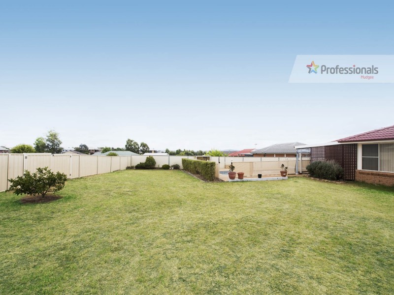21 Hardy Crescent, Mudgee NSW 2850
