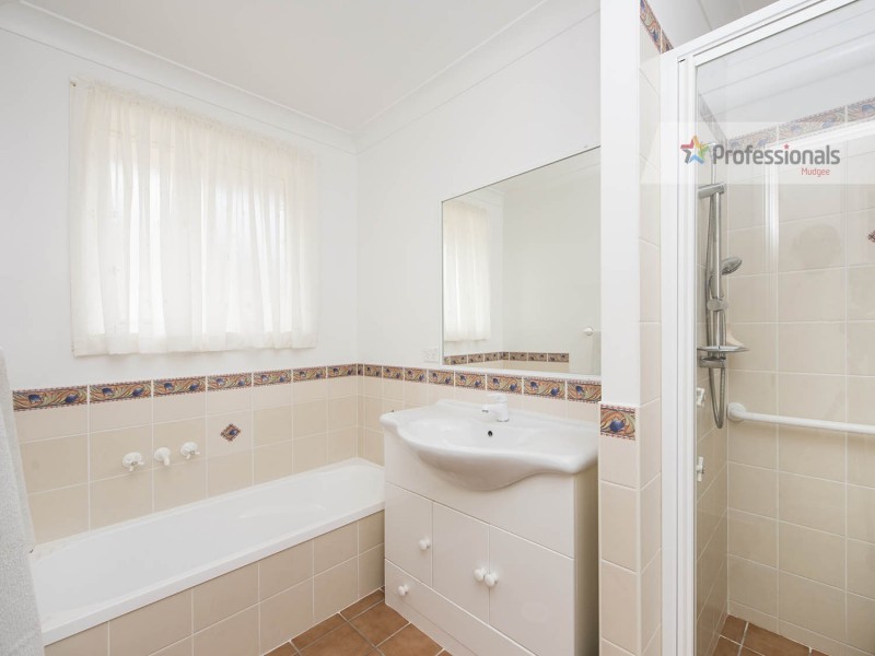 21 Hardy Crescent, Mudgee NSW 2850