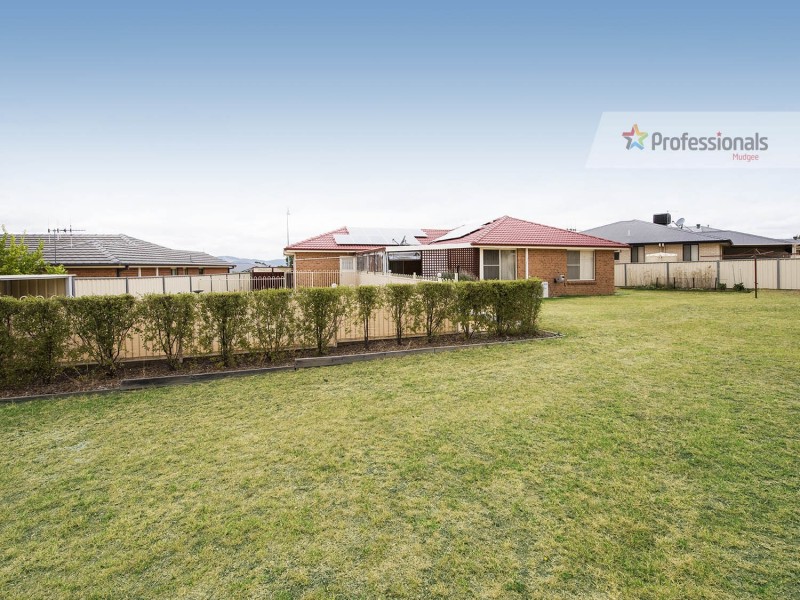 21 Hardy Crescent, Mudgee NSW 2850