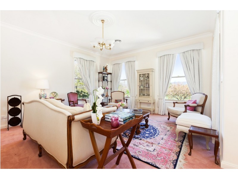 17 Leconfield Drive, Mudgee NSW 2850