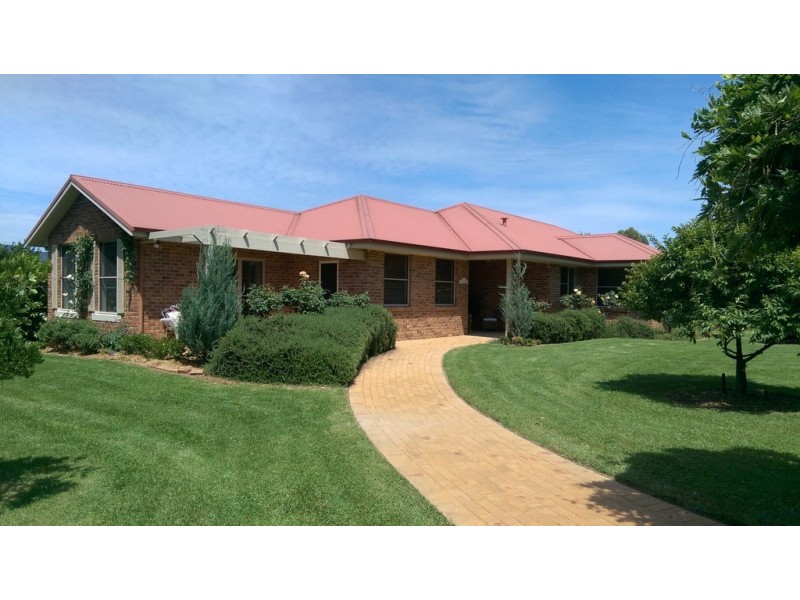 17 Leconfield Drive, Mudgee NSW 2850