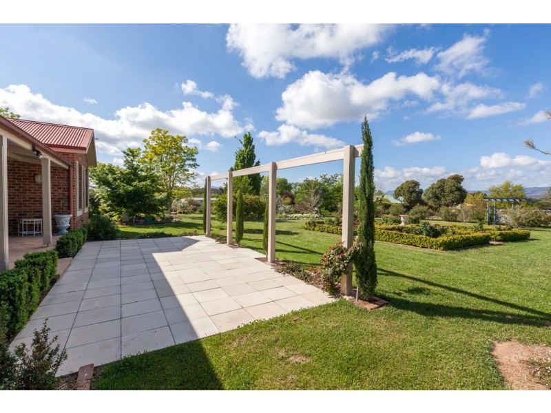 17 Leconfield Drive, Mudgee NSW 2850