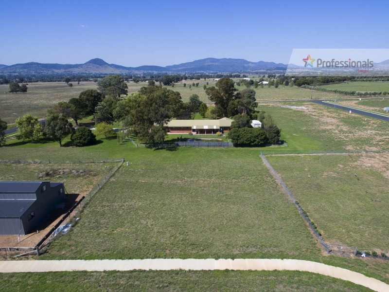 8 Consadine Grove, Mudgee NSW 2850