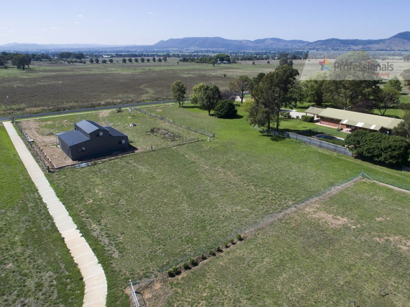8 Consadine Grove, Mudgee NSW 2850