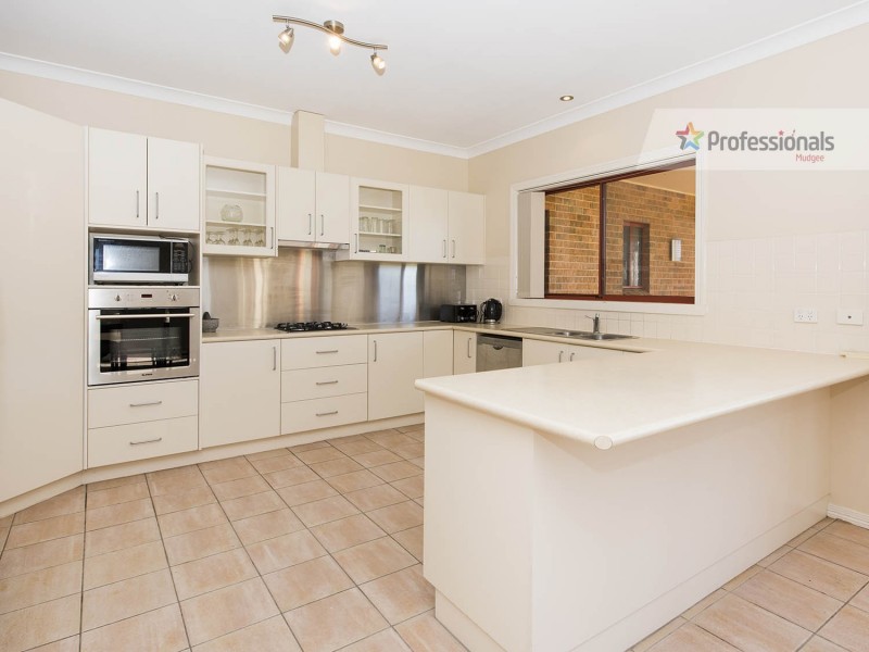 13 Banjo Paterson Avenue, Mudgee NSW 2850