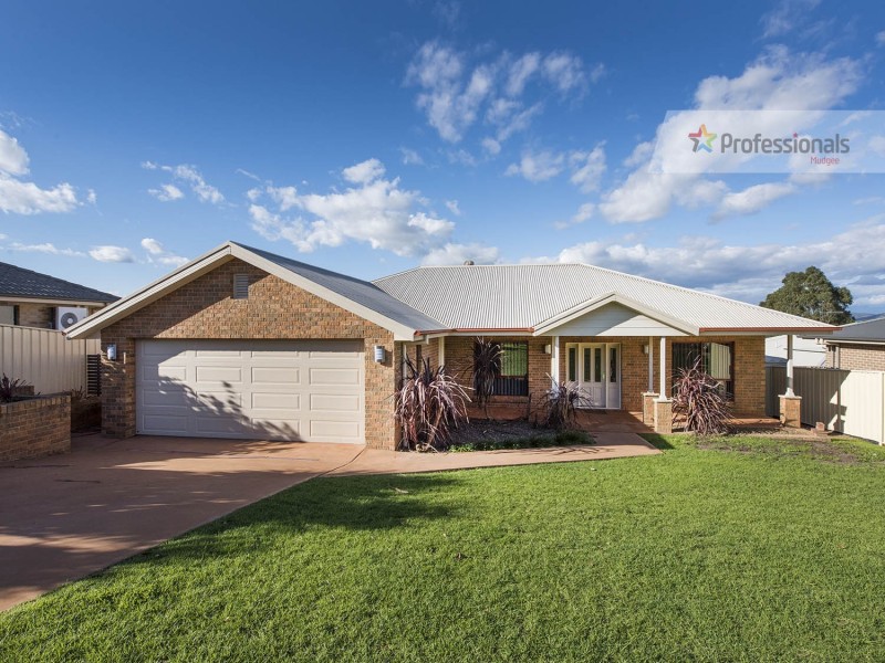 13 Banjo Paterson Avenue, Mudgee NSW 2850