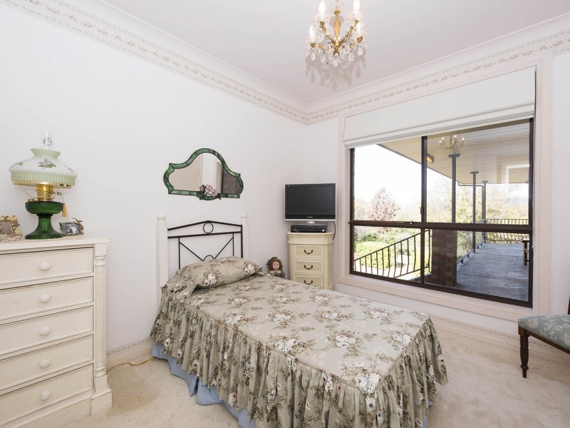 5 Robert Hoddle Grove, Mudgee NSW 2850