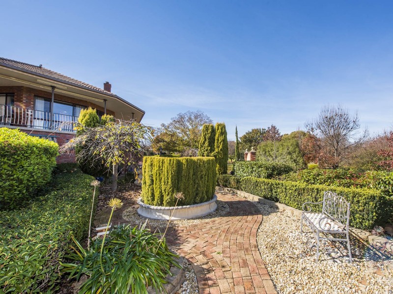 5 Robert Hoddle Grove, Mudgee NSW 2850