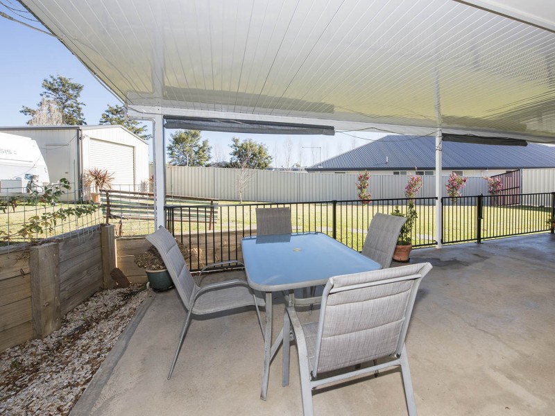 8 Hennessy Place, Mudgee NSW 2850