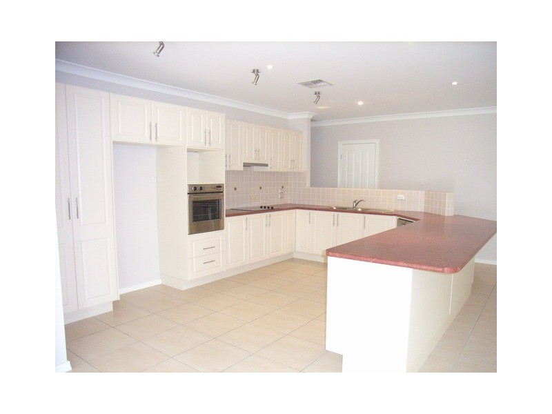 16 Menah Avenue, Mudgee NSW 2850
