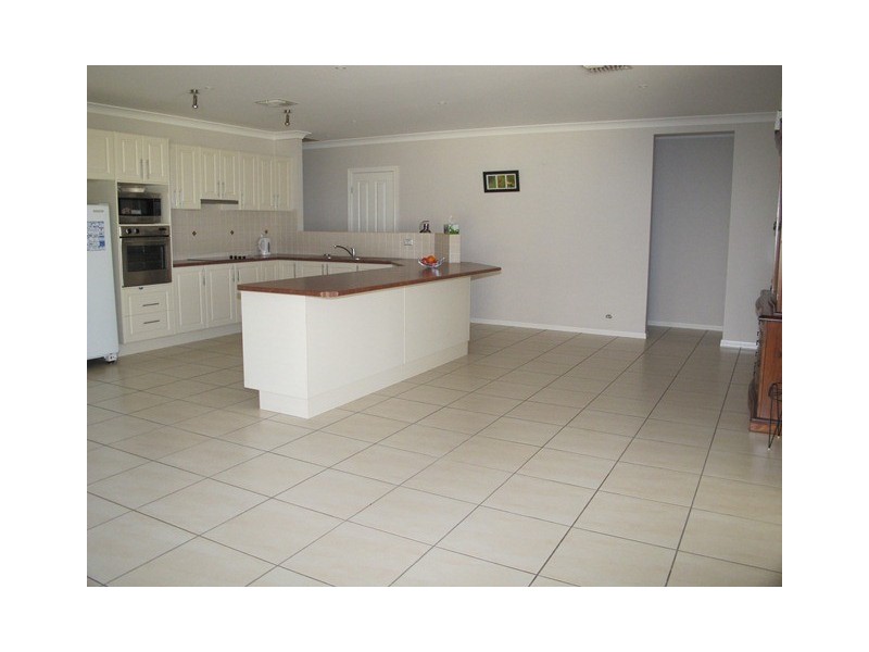 16 Menah Avenue, Mudgee NSW 2850
