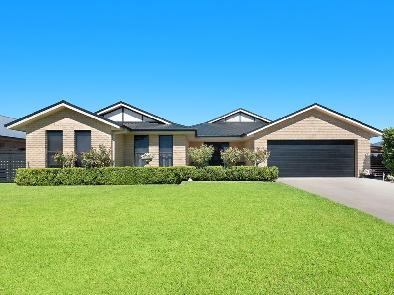 11 Bateman Avenue, Mudgee NSW 2850