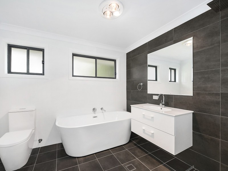 18a Annesley Street, Bathurst NSW 2795