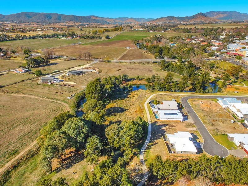 14 Loy Avenue, Mudgee NSW 2850