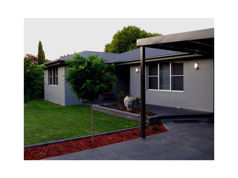 12 Mealey Street, Mudgee NSW 2850