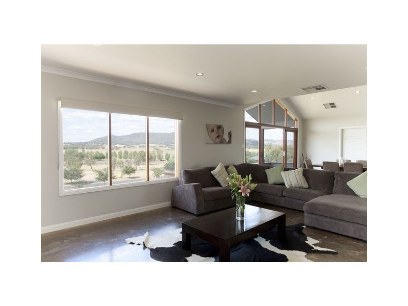 28 Robert Hoddle Grove, Mudgee NSW 2850