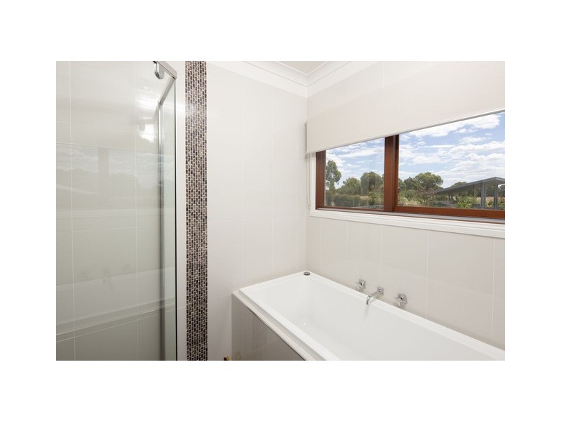 28 Robert Hoddle Grove, Mudgee NSW 2850